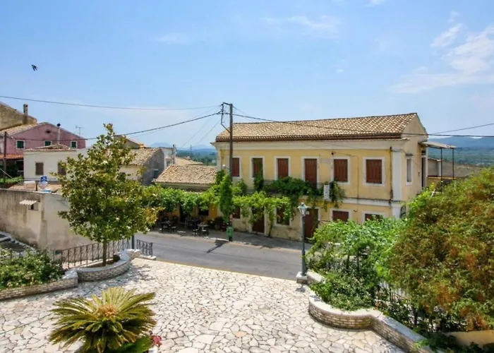 Lori House In Corfu. Feel Like Your Сasa de vacaciones Skriperon